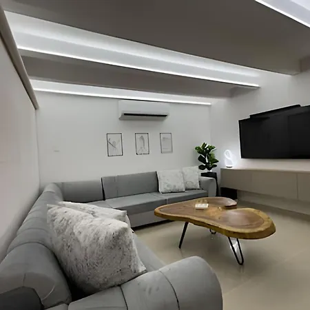 Luxury House In Manga *